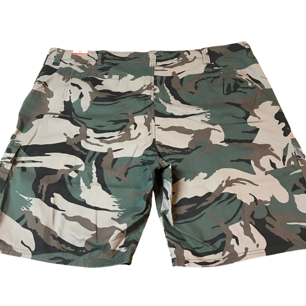 Wrangler Outdoor Mens Camo Cargo Shorts Green Brown Size 46 60ACW4M Stretch - Picture 2 of 12
